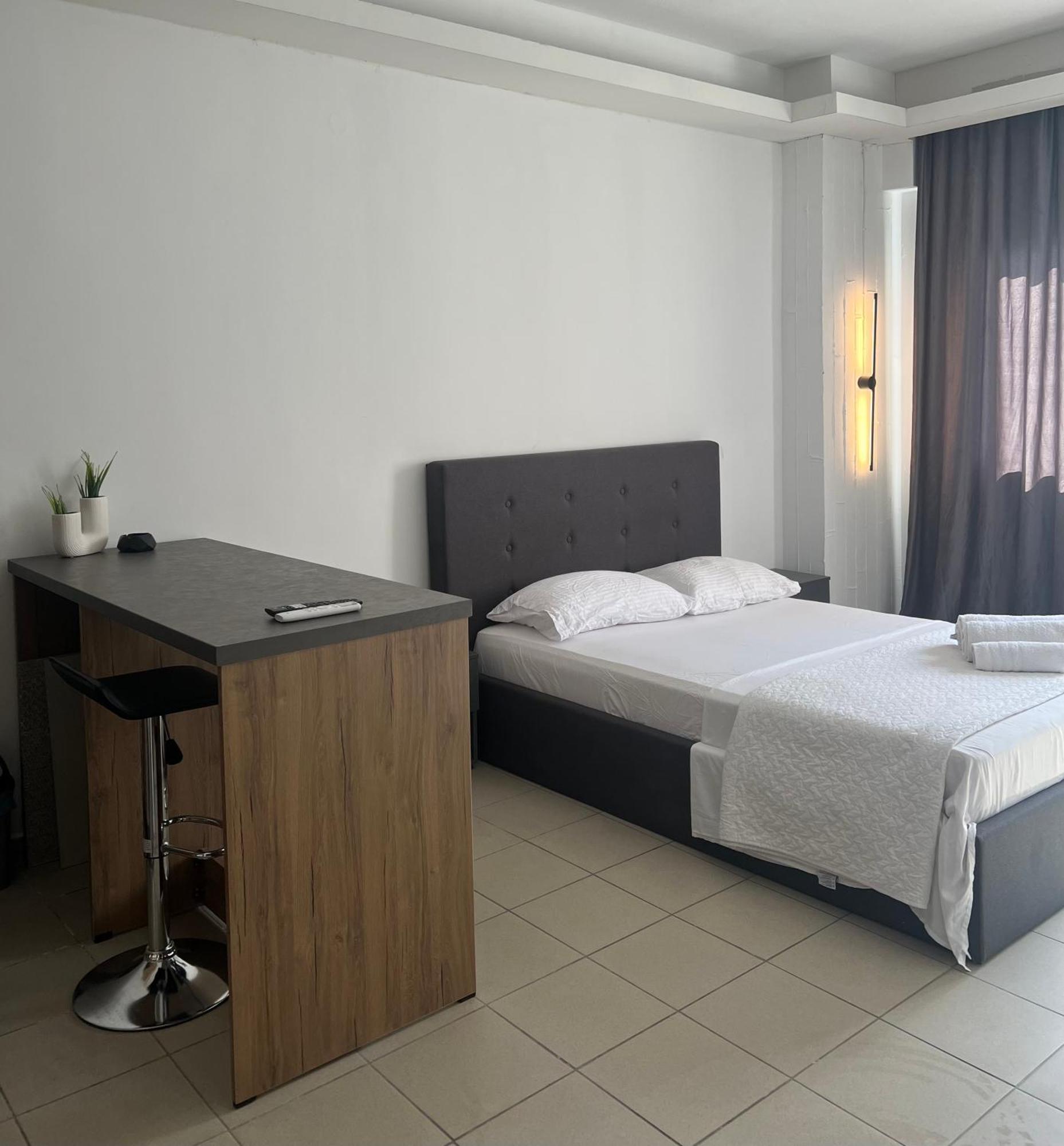Central Apartment 6 Larissa Esterno foto
